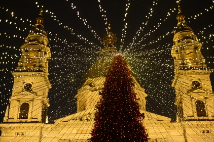 Christmas in Budapest- Saint Stephen's market
