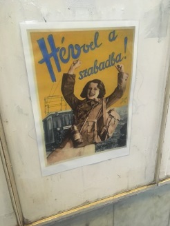 Vintage HÉV ad at the Margithíd station